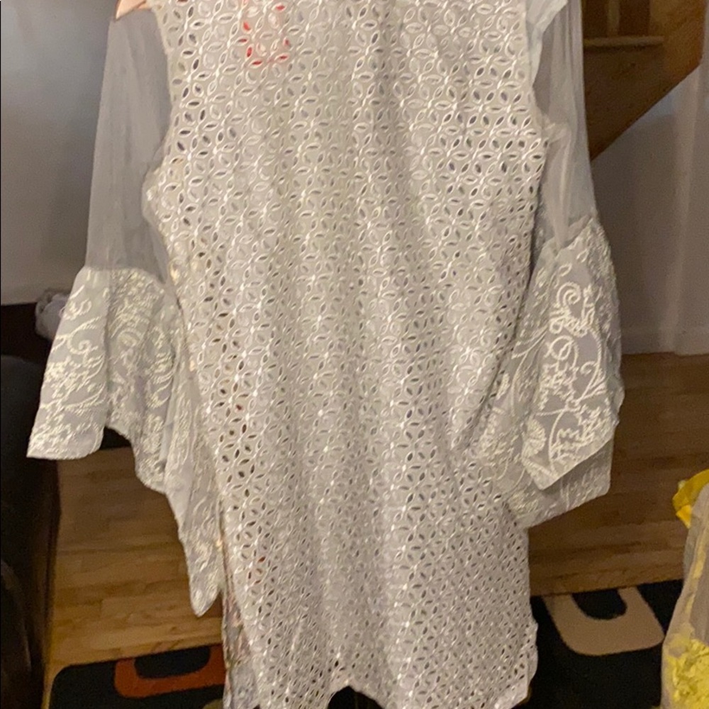 Only shirt - Picture 5 of 6